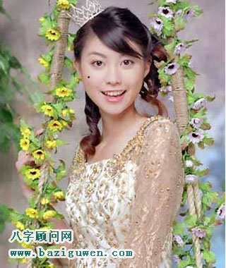 颧骨有痣（颧骨长痣）