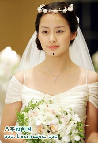 下巴有痣（下巴长痣）